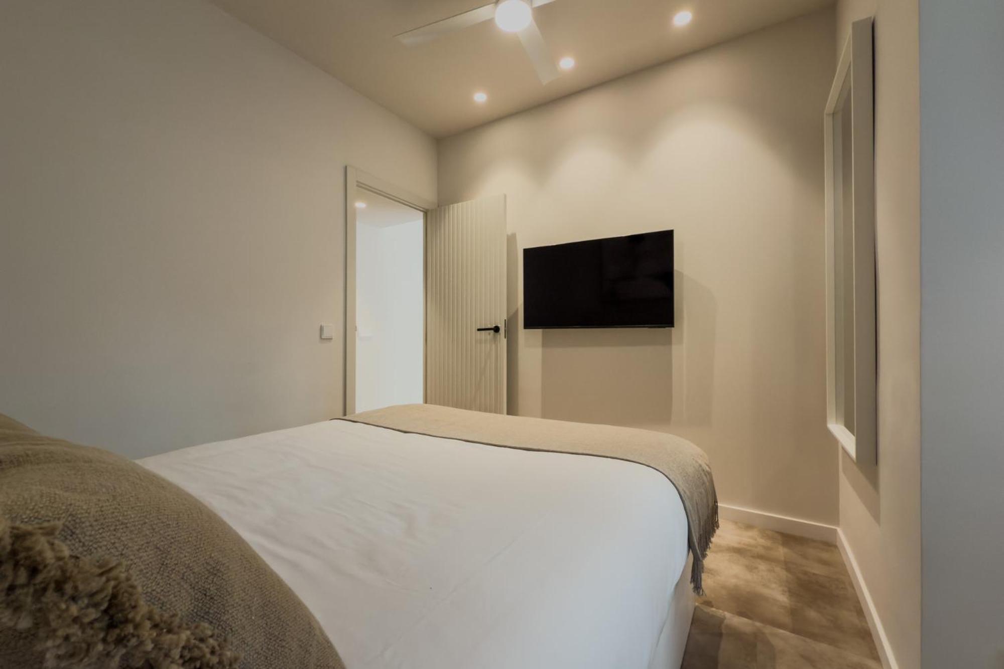 Barcelona Aura Apartment *