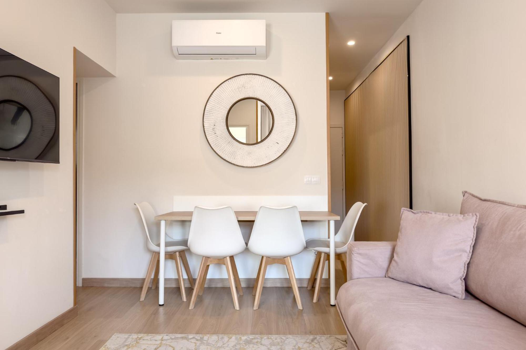 Barcelona Aura Apartment *